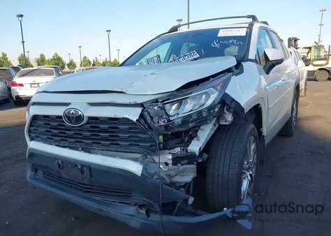 2021 Toyota Rav4 Xle Premium из США, поврежденный, VIN 2T3C1RFV0MW113191